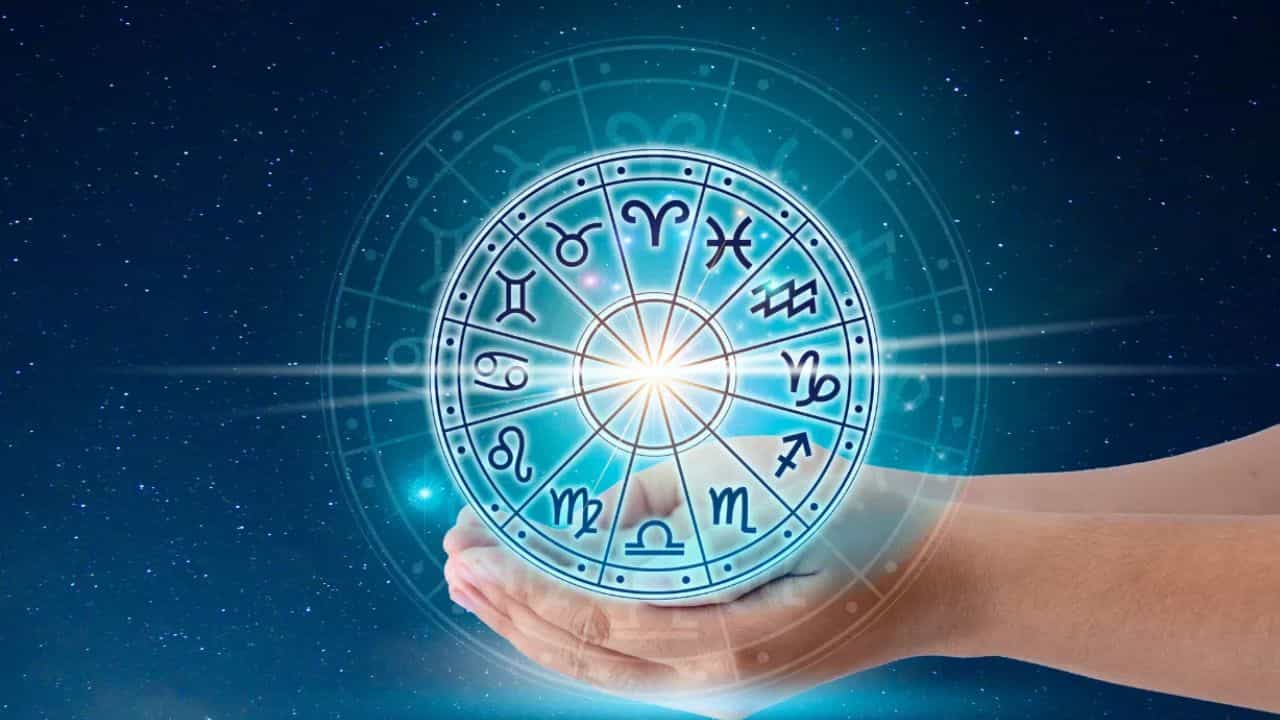 Horoscope Today: സ്വസ്ഥത അനുഭവപ്പെടും, സാമ്പത്തിക പുരോഗതി ഉണ്ടാകും! 12 രാശികളുടെ സമ്പൂർണ്ണ ഫലം Horoscope Today: സ്വസ്ഥത അനുഭവപ്പെടും, സാമ്പത്തിക പുരോഗതി ഉണ്ടാകും! 12 രാശികളുടെ സമ്പൂർണ്ണ ഫലം