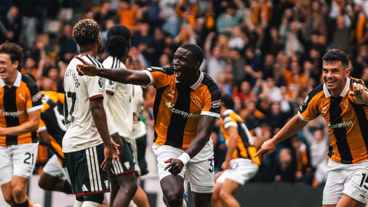 Manchester United vs Hull City : ആ ബസ്റ്റ്! ഇത്തവണയും കപ്പ് അടിച്ചത് തന്നെ! മഞ്ചസ്റ്റർ യുണൈറ്റഡിനെ തകർത്ത് ഹൾ സിറ്റി