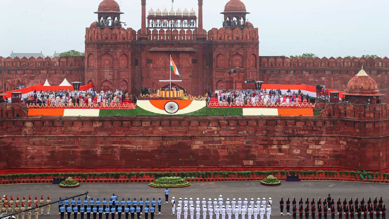 Independence Day 2026: ചെങ്കോട്ടയിലെ സ്വാതന്ത്ര്യദിനാഘോഷം നേരിട്ട് കാണാം! ടിക്കറ്റുകൾ എങ്ങനെ ബുക്ക് ചെയ്യാം? Independence Day 2026: ചെങ്കോട്ടയിലെ സ്വാതന്ത്ര്യദിനാഘോഷം നേരിട്ട് കാണാം! ടിക്കറ്റുകൾ എങ്ങനെ ബുക്ക് ചെയ്യാം?