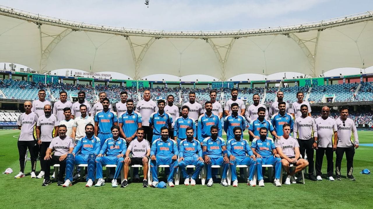  ദിലീപിന്റെ വിരമിക്കലിന് പിന്നാലെ അ‌ദ്ദേഹത്തിന് നന്ദി പറഞ്ഞ് ഇന്ത്യൻ താരം രോഹിത് ശർമ രംഗത്തെത്തി. "നിങ്ങളൊരു ലെജൻഡാണ് ദിലീപ് ഗുരു. ഡ്രസ്സിങ് റൂമിനുള്ളിൽ മാജിക് സൃഷ്ടിച്ചയാൾ, അണിയറയിലെ കഠിനാധ്വാനി. ഭാവിയിലേക്ക് എല്ലാവിധ ആശംസകളും" - രോഹിത് ശർമ ഇൻസ്റ്റാഗ്രാം സ്റ്റോറിയിൽ കുറിച്ചു.