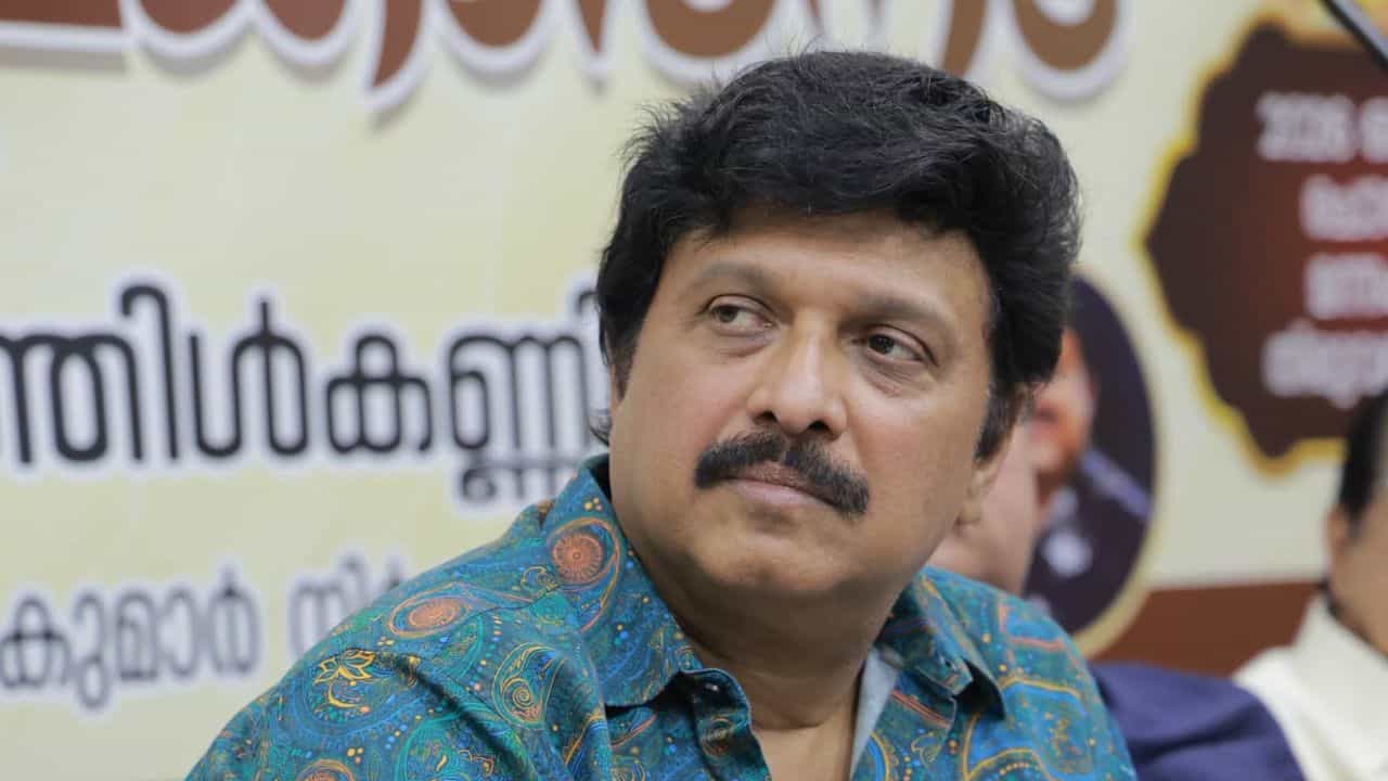 KB Ganesh Kumar Vs G Sukumaran Nair : എന്നെക്കൊണ്ട് വാ തുറപ്പിക്കരുത് ജി സുകുമാരൻ നായർക്കെതിരെ വീണ്ടും ഗണേഷ് കുമാർ KB Ganesh Kumar Vs G Sukumaran Nair : എന്നെക്കൊണ്ട് വാ തുറപ്പിക്കരുത് ജി സുകുമാരൻ നായർക്കെതിരെ വീണ്ടും ഗണേഷ് കുമാർ