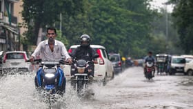 മഴ പോയിട്ടില്ല! വരും ദിവസങ്ങളിൽ ശക്തിപ്രാപിക്കും; കാലാവസ്ഥ