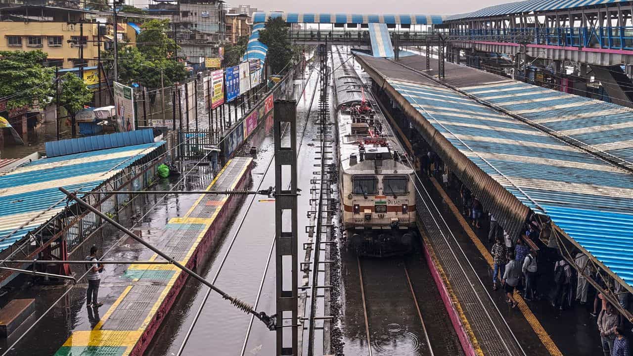 Onam Train 2026: ഓണത്തിരക്ക് കുറയും! സേലം വഴി കര്ണാടകയില് നിന്ന് ട്രെയിന്; ഇത് മിസ്സാക്കരുത് Onam Train 2026: ഓണത്തിരക്ക് കുറയും! സേലം വഴി കര്ണാടകയില് നിന്ന് ട്രെയിന്; ഇത് മിസ്സാക്കരുത്
