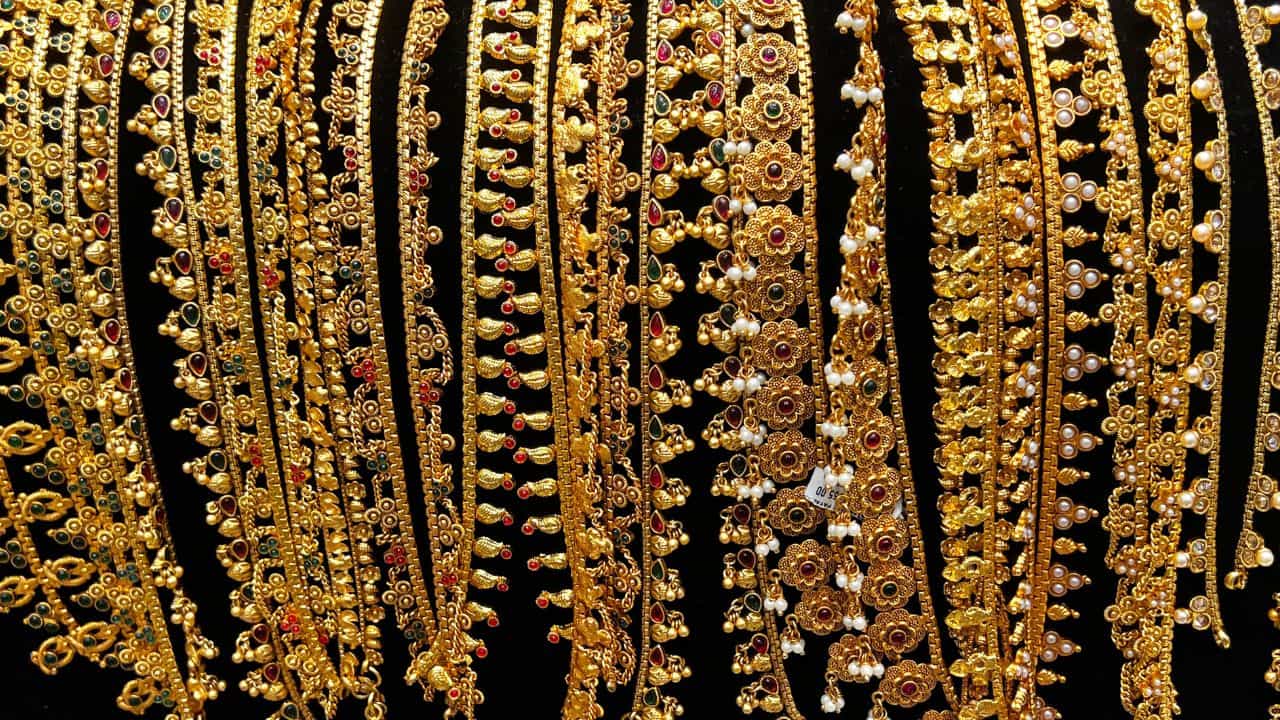 Kerala Gold Rate: ഉയരെ ഉയരെ...ഓണം കഴിഞ്ഞാലും വിലകുറയില്ല; ഇന്നത്തെ സ്വര്ണവില Kerala Gold Rate: ഉയരെ ഉയരെ...ഓണം കഴിഞ്ഞാലും വിലകുറയില്ല; ഇന്നത്തെ സ്വര്ണവില