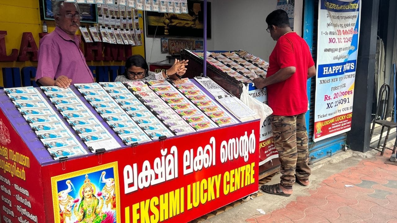 ഈ തുകയില്‍ നിന്ന് സര്‍ചാര്‍ജ്, സെസ് എന്നിവയും നിങ്ങള്‍ നല്‍കേണ്ടതുണ്ട്. ആരോഗ്യ-വിദ്യഭ്യാസ സെസ് 4 ശതമാനമാണ്. അതായത് ഏകദേശം 7560000 രൂപയുണ്ടാകുമിത്. 15 ശതമാനമാണ് സര്‍ചാര്‍ജ്. ഏകദേശം 2 കോടി രൂപ ഇങ്ങനെയും പോകും. ഇതിനെല്ലാം ശേഷം ബാക്കിയാകുന്നത് 15,42,24,000 രൂപയാണ്. എന്നാല്‍ ഈ തുകയ്ക്ക് നിങ്ങള്‍ എല്ലാ വര്‍ഷവും നികുതിയും നല്‍കണം.

