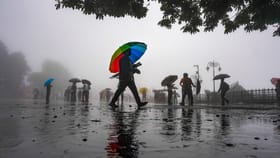 കനത്ത മഴ മുന്നറിയിപ്പ്; വിനോദ സഞ്ചാര വകുപ്പിന് നിർദേശം