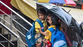 കേരളത്തിന് ഇന്ന് അവധി! അതിശക്തമായ മഴ, 12 ജില്ലക്കാര്‍ക്ക്...
