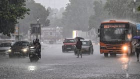 കേരളത്തെ വലച്ച് കാലവര്‍ഷം; ഈ ജില്ലകളിൽ അതിതീവ്ര മഴ മുന്നറിയിപ്പ്