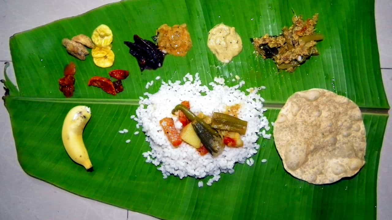 Onam Sadhya 2026: കൊച്ചിക്കാര്ക്ക് ഗംഭീര സദ്യയുണ്ട്; തിരുവോണം നാളിലേക്ക് മുന്കൂട്ടി ബുക്ക് ചെയ്യാം Onam Sadhya 2026: കൊച്ചിക്കാര്ക്ക് ഗംഭീര സദ്യയുണ്ട്; തിരുവോണം നാളിലേക്ക് മുന്കൂട്ടി ബുക്ക് ചെയ്യാം