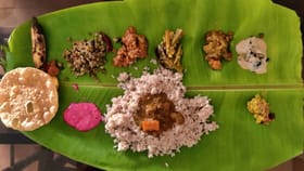 ഓണസദ്യ വീട്ടില്‍ ഉണ്ടാക്കേണ്ട; കുടുംബശ്രീ തരും ഊണ്, 24 കൂട്ടം...