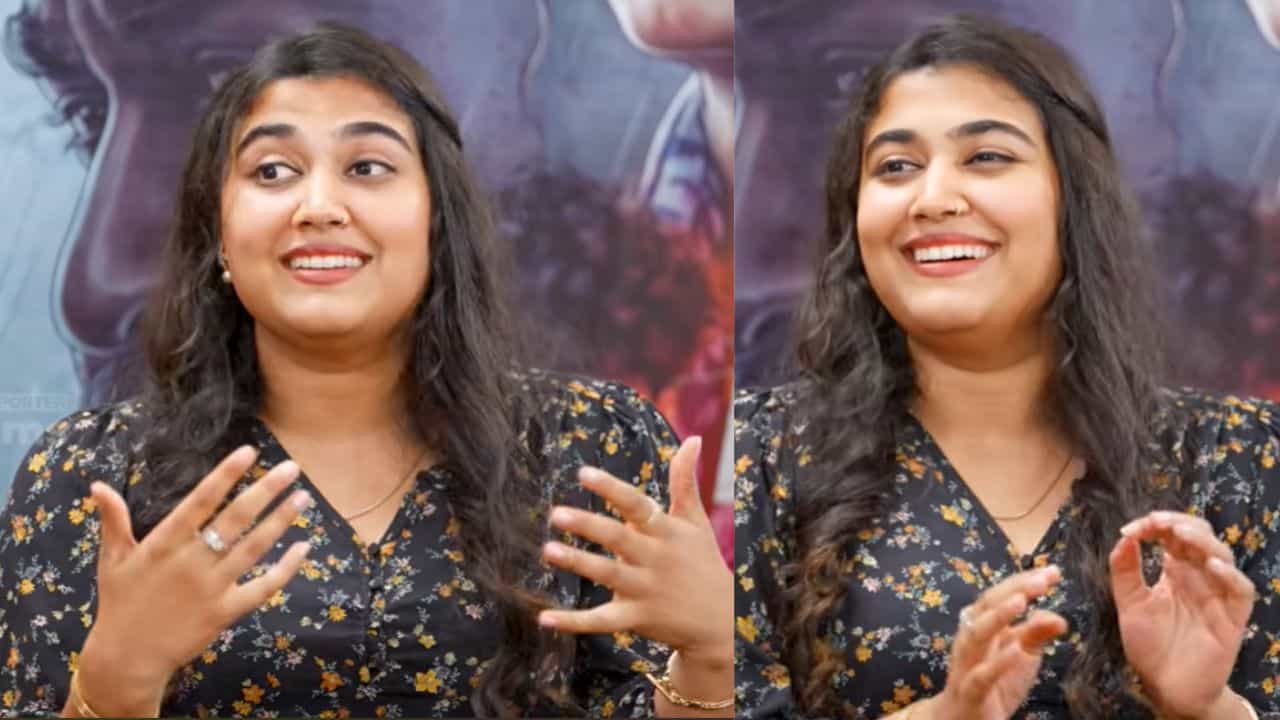 Vismaya Mohanlal: “സ്റ്റേജ് പേടിയാണ്, ടെൻഷൻ അകറ്റാനുള്ള എൻ്റെ വഴിയാണത്”; കമൻ്റുകൾക്ക് മറുപടിയുമായി വിസ്മയ മോഹൻലാൽ Vismaya Mohanlal: “സ്റ്റേജ് പേടിയാണ്, ടെൻഷൻ അകറ്റാനുള്ള എൻ്റെ വഴിയാണത്”; കമൻ്റുകൾക്ക് മറുപടിയുമായി വിസ്മയ മോഹൻലാൽ