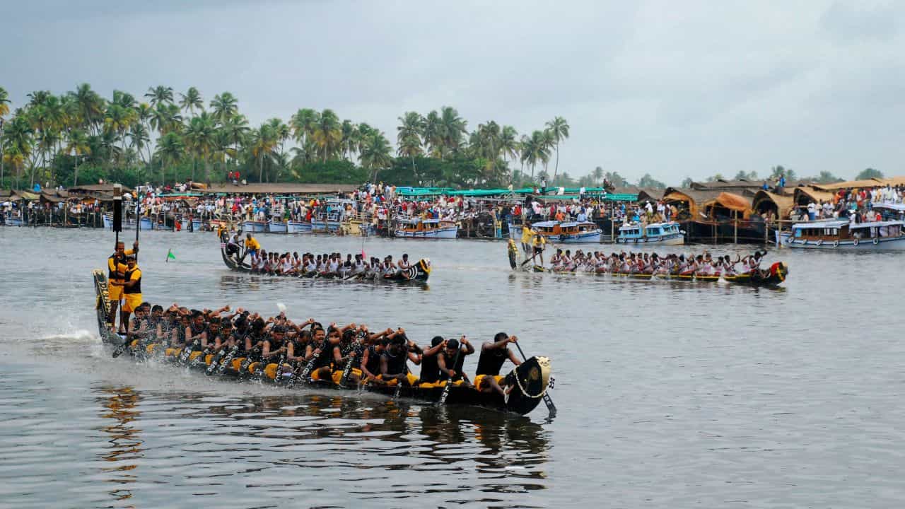 Nehru Trophy Boat Race 2026: നെഹ്റു ട്രോഫി വള്ളം കളി എവിടെ നിന്നാൽ അടിപൊളിയായി കാണാം?; ടിക്കറ്റുകൾ എവിടെ കിട്ടും Nehru Trophy Boat Race 2026: നെഹ്റു ട്രോഫി വള്ളം കളി എവിടെ നിന്നാൽ അടിപൊളിയായി കാണാം?; ടിക്കറ്റുകൾ എവിടെ കിട്ടും
