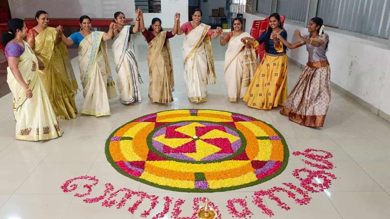Onam 2026 Proverbs: ഉത്രാടമുച്ച കഴിഞ്ഞാൽ അച്ചിമാർക്കൊക്കെയും വെപ്രാളം! ഈ പഴഞ്ചൊല്ലുകൾ കേട്ടിട്ടുണ്ടോ?