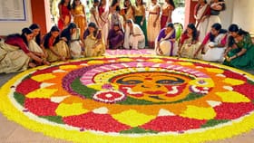 ഉത്രാടം നാളിലെ പൂക്കളം ഇങ്ങനെ വേണം!