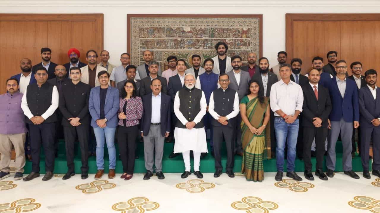 Narendra Modi: ബഹിരാകാശ സാങ്കേതികവിദ്യയുടെ സാധ്യതകൾ ജനങ്ങളിലെത്തിക്കണം; സ്റ്റാർട്ടപ്പ് സ്ഥാപകരോട് മോദി