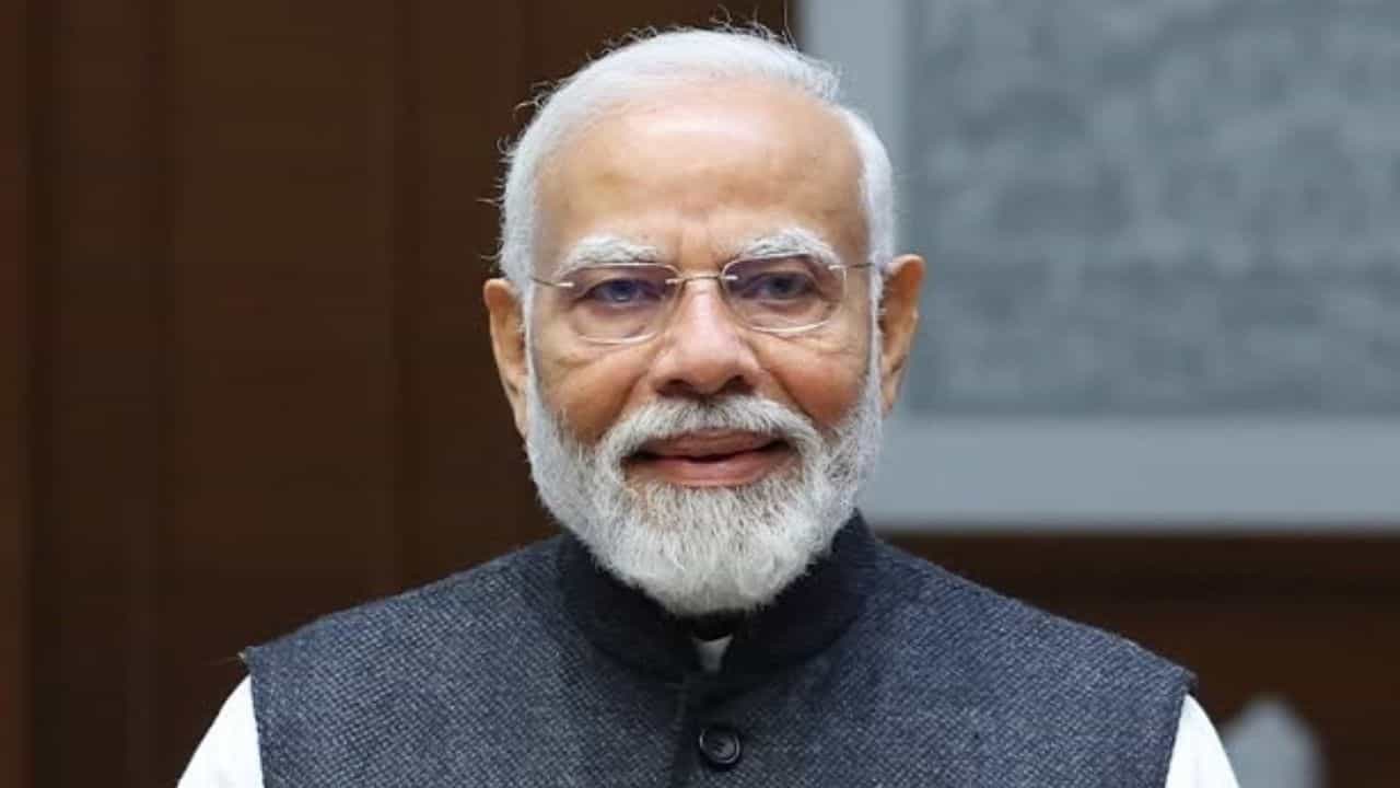 ‘ഭാരതത്തിനായി ഒരുമിച്ച് പ്രവർത്തിക്കാം’; വിദ്യാർത്ഥികളോട് പ്രധാനമന്ത്രി ‘ഭാരതത്തിനായി ഒരുമിച്ച് പ്രവർത്തിക്കാം’; വിദ്യാർത്ഥികളോട് പ്രധാനമന്ത്രി