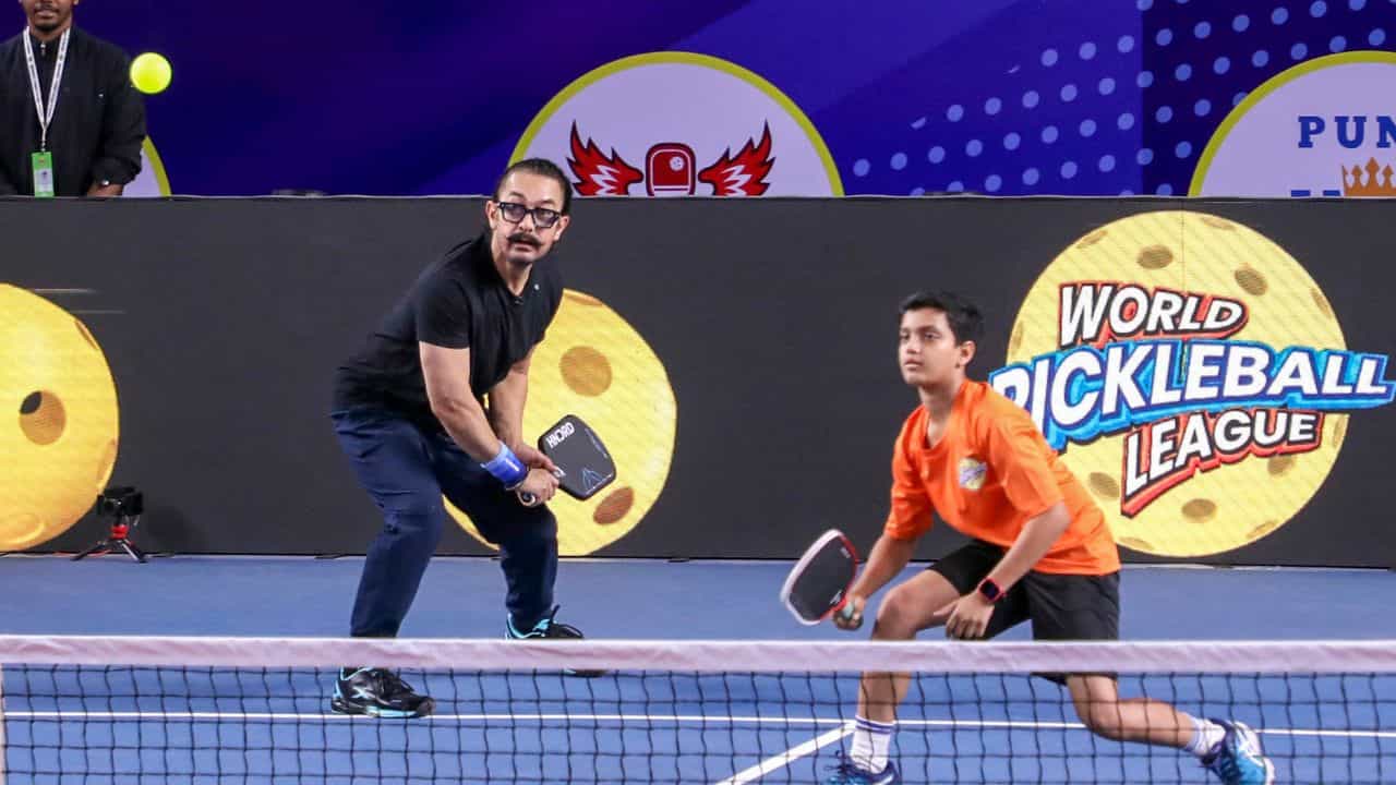 Pickleball in India: ഫുട്ബോളല്ല ട്രെന്ഡ് മാറി, ഇന്ത്യക്കാര്ക്ക് പ്രിയം പിക്കിള്ബോളിനോട്; കളിക്കാനും എളുപ്പം Pickleball in India: ഫുട്ബോളല്ല ട്രെന്ഡ് മാറി, ഇന്ത്യക്കാര്ക്ക് പ്രിയം പിക്കിള്ബോളിനോട്; കളിക്കാനും എളുപ്പം