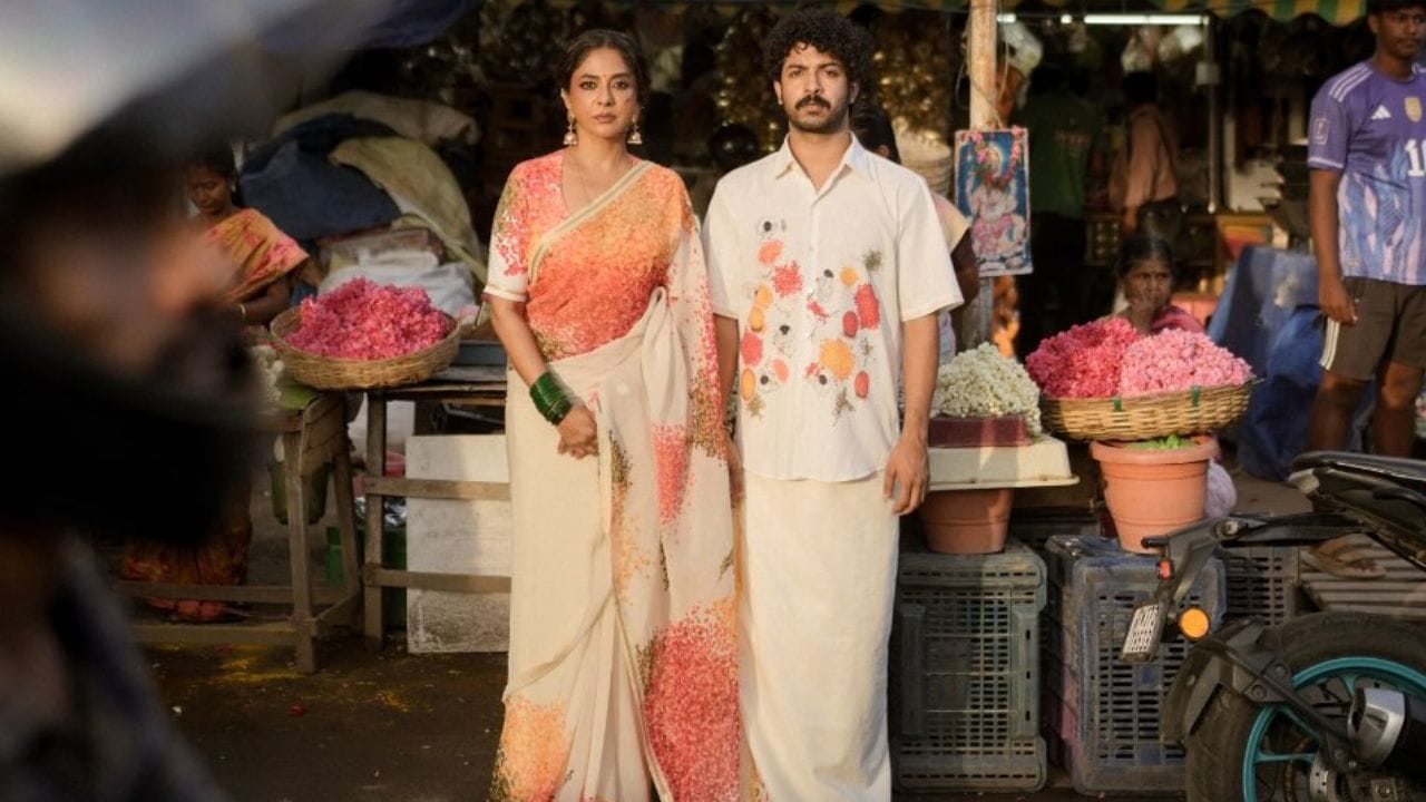ആഘോഷം എന്തുതന്നെയായാലും പൂർണിമ ഇന്ദ്രജിത്തിന്റെ പ്രാണയിൽ എന്നും വ്യത്യസ്തമായ ചില ഡിസൈനുകൾ താരം കൊണ്ടുവരും. യഥാർത്ഥത്തിൽ ഓരോ വസ്ത്രത്തിൽ ഒരു പൂർണിമ മാജിക് എന്ന് തന്നെ വേണമെങ്കിൽ പറയാം. പല കളക്ഷൻസിലും സ്റ്റൈലിന് ഒപ്പം തന്നെ ട്രഡീഷണൽ ടച്ചും കൊണ്ടുവരാൻ താരം എല്ലായിപ്പോഴും ശ്രമിക്കാറുണ്ട്.