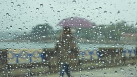 മഴ, ശക്തമായ കാറ്റ്, ഒപ്പം 49 ഡിഗ്രി കടുത്ത ചൂടും; യു.എ.ഇയിലെ...