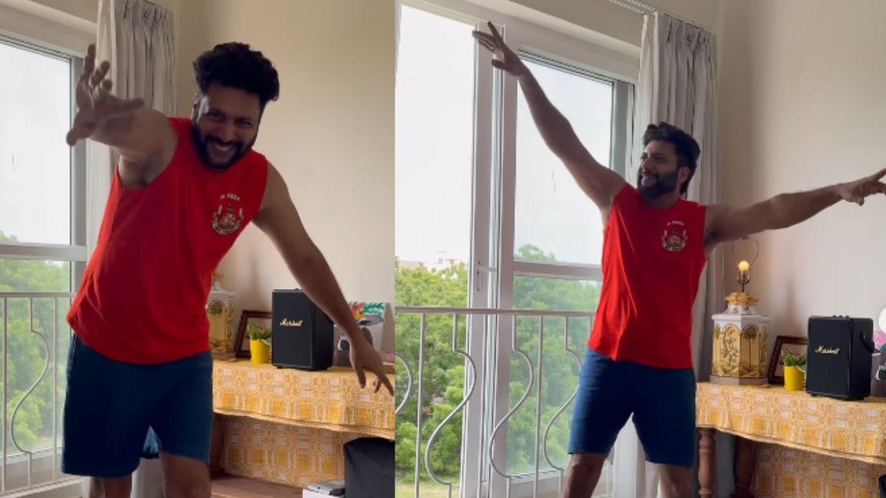 പൂർണ്ണഹൃദയത്തോടെ ഉടൻതന്നെ നിങ്ങളിലേക്ക് എത്തുകയാണ് തന്റെ കുടുംബം തന്നെ എങ്ങനെ പ്രോത്സാഹിപ്പിച്ചു എന്നും നടൻ പറയുന്നുണ്ട്. പ്രത്യേകിച്ച് അച്ഛൻ എന്നും എനിക്ക് വേണ്ടി പ്രാർത്ഥിക്കാറുണ്ട്. ഈ ലോകത്തിലെ ഓരോ കുട്ടികൾക്കും തങ്ങളുടെ മാതാപിതാക്കളിൽ നിന്നും ലഭിക്കുന്നത് അതാണെന്നും രവി മോഹൻ പറഞ്ഞു. ഒപ്പം അവസാനമായി എഴുതിയ വരികളാണ് സോഷ്യൽ മീഡിയയിൽ ചർച്ചയായി മാറുന്നത് ദൈവം വിജയിച്ചതിൽ നന്ദിയുണ്ട് എന്നാണ് രവി മോഹൻ കുറിച്ചത്. നടന്റെ ഭാര്യയുടെ അമ്മയായ സുജാത വിജയകുമാർ ഒരു വീഡിയോ പങ്കുവെച്ച് അല്പസമയത്തിനു ശേഷമാണ് രവി മോഹൻ മറ്റ് ഈ ഒരു പോസ്റ്റ് പങ്കിട്ടിരിക്കുന്നത്.