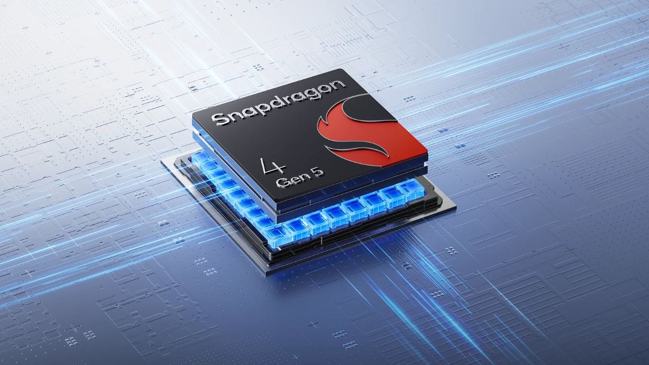 കരുത്ത്:  2.4GHz ഒക്ട-കോർ ​​സ്നാപ്ഡ്രാഗൺ 4 Gen 5 4nm ചിപ്സെറ്റ് കരുത്താക്കിയാണ് റെഡ്മി 17 5ജി മോഡൽ എത്തിയിരിക്കുന്നത്. അഡ്രിനോ GPU, 4GB / 6GB LPDDR4X റാം, 128GB / 256GB UFS 2.2 ഇന്റേണൽ സ്റ്റോറേജ്, മൈക്രോ എസ്ഡി ഉപയോഗിച്ച് 2TB വരെ സ്റ്റോറേജ് വർധിപ്പിക്കാനുള്ള സൗകര്യം എന്നിവയും ഇതിലുണ്ട്.