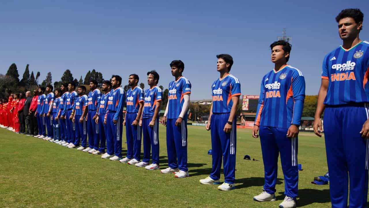 Richest Cricketers: കളിക്കളത്തിലും സമ്പത്തിലും പിന്നോട്ടില്ല; ഇന്ത്യയിലെ ഏറ്റവും സമ്പന്നരായ ക്രിക്കറ്റ് താരങ്ങള് Richest Cricketers: കളിക്കളത്തിലും സമ്പത്തിലും പിന്നോട്ടില്ല; ഇന്ത്യയിലെ ഏറ്റവും സമ്പന്നരായ ക്രിക്കറ്റ് താരങ്ങള്