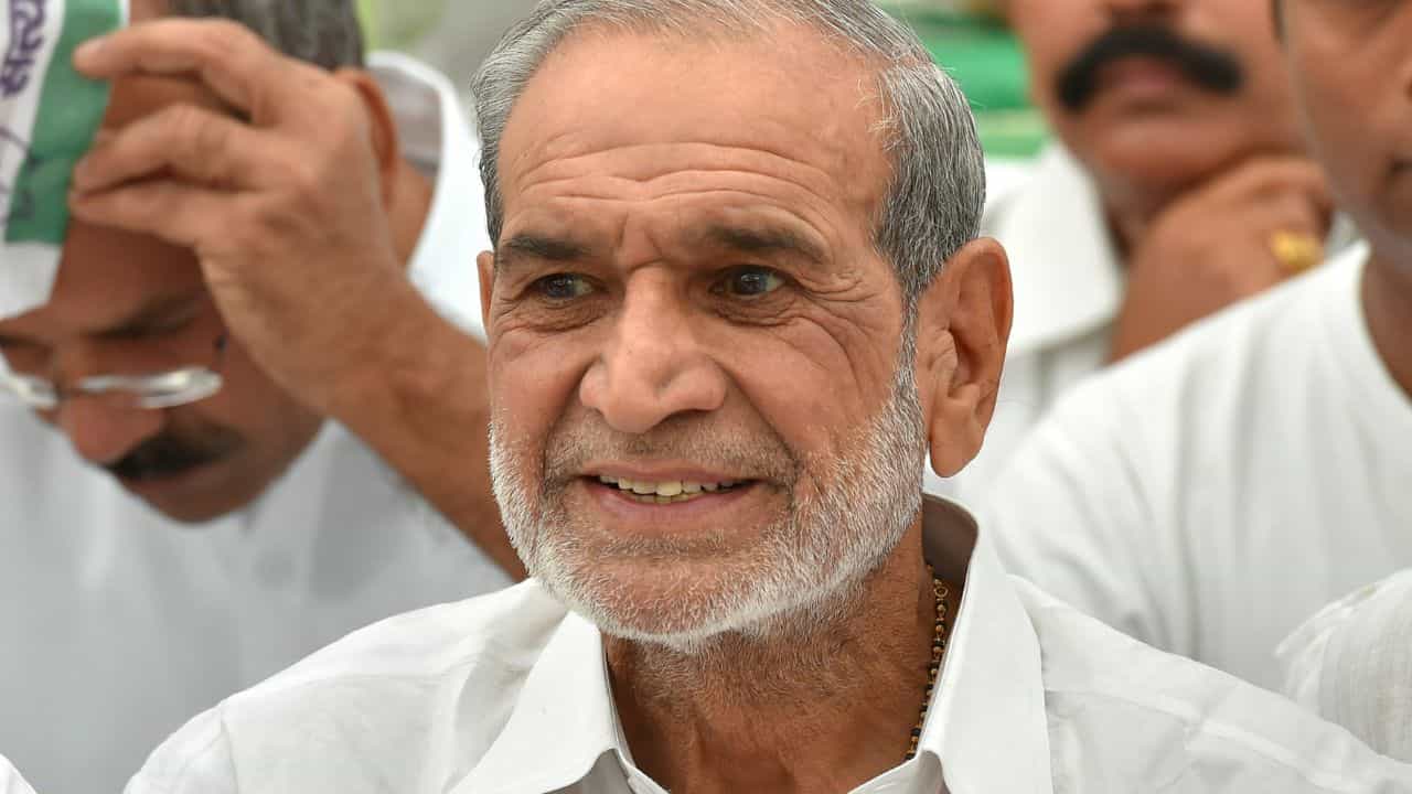 Congress leader Sajjan Kumar: കോൺഗ്രസ് മുൻ എംപി സജ്ജൻ കുമാർ അന്തരിച്ചു; സിഖ് വിരുദ്ധ കലാപ കേസിൽ ശിക്ഷ അനുഭവിക്കുകയായിരുന്നു Congress leader Sajjan Kumar: കോൺഗ്രസ് മുൻ എംപി സജ്ജൻ കുമാർ അന്തരിച്ചു; സിഖ് വിരുദ്ധ കലാപ കേസിൽ ശിക്ഷ അനുഭവിക്കുകയായിരുന്നു