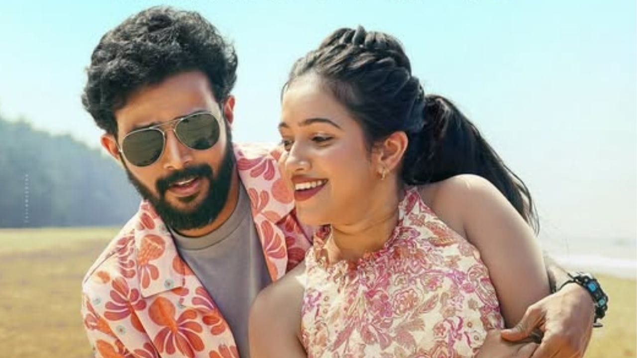 ചിരി പടർത്തുന്ന വേറെ ലെവൽ ഐറ്റം ആണ് ചെയ്ത് വെച്ചേക്കുന്നത്. ഇതിന്റെ പിന്നിലെ ബുദ്ധി സംവിധായകൻ ഗിരീഷ് എ.ഡിയുടെത് ആണെങ്കിൽ, ഇതുവരെ കണ്ടതൊന്നും അല്ല... അങ്ങേരിൽ നിന്നും ഇനിയും മികച്ച വർക്കുകൾ വരാൻ ഇരിക്കുന്നു. എന്നിങ്ങനെ പോകുന്നു സമൂഹമാധ്യമ പ്രതികരണങ്ങൾ.