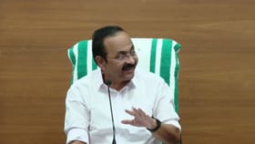 'ഭക്ഷണം കഴിക്കാൻ പാടില്ലെന്ന് ഇപ്പോഴാണ് മനസ്സിലായത്'; വിരുന്ന്...