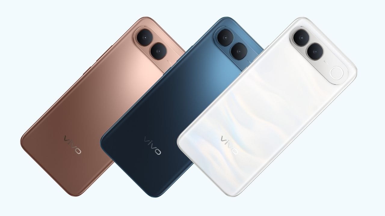വിലയും ലഭ്യതയും: വിവോ S2 5ജിയുടെ 8GB+128GB അടിസ്ഥാന വേരിയന്റിന് 39,999 രൂപയും 8GB+256GB വേരിയന്റിന് 49,999 രൂപയും ആണ് വില. ലോഞ്ച് ഓഫറിന്റെ ഭാഗമായി യഥാക്രമം 4000 രൂപ, 4500 രൂപ ബാങ്ക് ഡിസ്കൗണ്ടുകൾ ലഭ്യമാണ്, അതിനാൽ തുടക്കത്തിൽ 35999 രൂപ വിലയിൽ വാങ്ങാനാകും. വിവോയുടെ ഔദ്യോഗിക വെബ്സൈറ്റ്, ഫ്ലിപ്കാർട്ട്, ആമസോൺ, റീട്ടെയിൽ ഔട്ട്ലെറ്റുകൾ എന്നിവ വഴി ഓഗസ്റ്റ് 11 മുതലാണ് വിൽപ്പനയാരംഭിക്കുക.