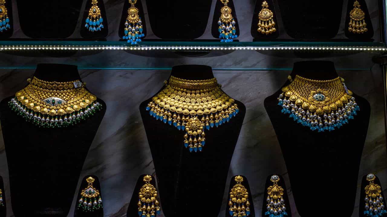 Kerala Gold Rate: സ്വർണം വാങ്ങുന്നുണ്ടോ? പവന് ഇന്ന് കൊടുക്കേണ്ടത് എത്ര... Kerala Gold Rate: സ്വർണം വാങ്ങുന്നുണ്ടോ? പവന് ഇന്ന് കൊടുക്കേണ്ടത് എത്ര...
