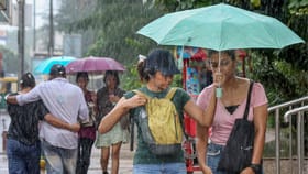 ഡോൾഫിൻ പോയാലും മഴ തുടരും, 4 ജില്ലക്കാർ ശ്രദ്ധിച്ചോണേ...
