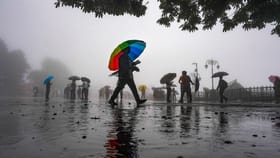 കരയിലും കടലിലും ഇരട്ട ന്യൂനമർദ്ദം; സംസ്ഥാനത്ത് മഴ മുന്നറിയിപ്പ്