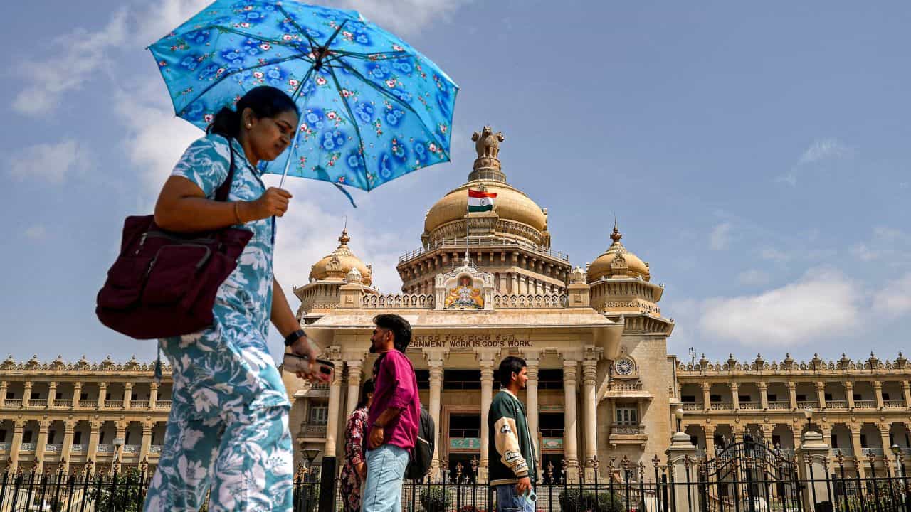 Kerala Weather Update: ചിങ്ങമാസം പൊള്ളുന്ന വെയിലോ? മഴ ഇനി ഇങ്ങനെ... കാലാവസ്ഥ പ്രവചനം Kerala Weather Update: ചിങ്ങമാസം പൊള്ളുന്ന വെയിലോ? മഴ ഇനി ഇങ്ങനെ... കാലാവസ്ഥ പ്രവചനം