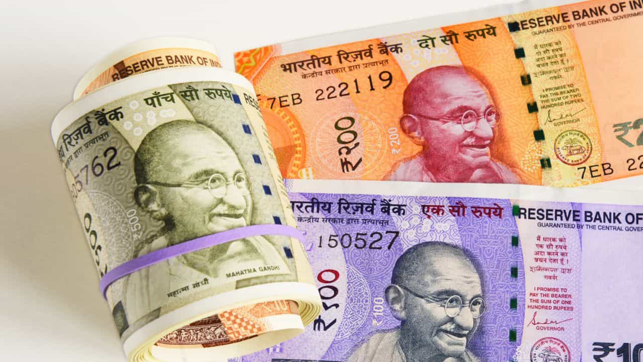 8th Pay Commission: സർക്കാർ ജീവനക്കാർക്ക് അടിസ്ഥാന ശമ്പളം 63,000 രൂപയിലേക്കോ? എന്താണീ ഫിറ്റ്മെന്റ് ഫാക്ടർ 8th Pay Commission: സർക്കാർ ജീവനക്കാർക്ക് അടിസ്ഥാന ശമ്പളം 63,000 രൂപയിലേക്കോ? എന്താണീ ഫിറ്റ്മെന്റ് ഫാക്ടർ
