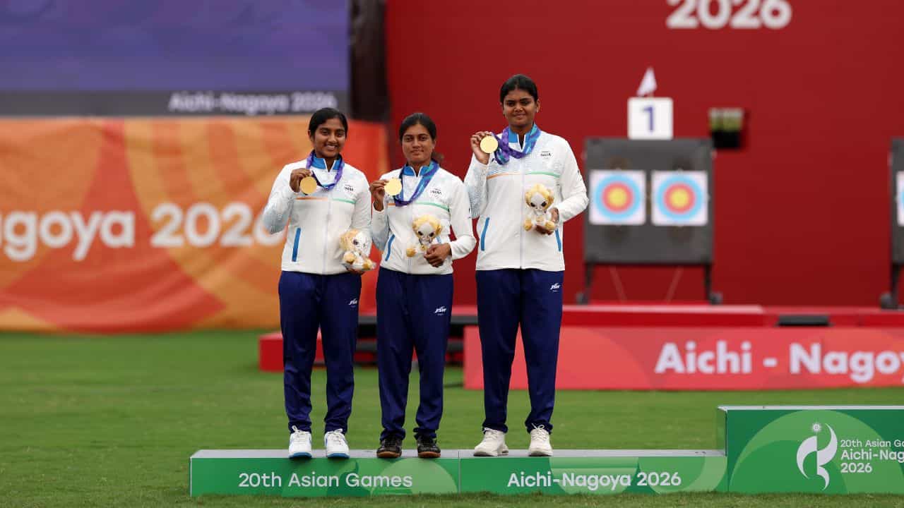 Asian Games 2026: ഏഷ്യൻ ഗെയിംസ് ആർച്ചറിയിൽ ഇന്ത്യക്ക് വീണ്ടും സ്വർണ്ണം; ഫൈനലിൽ ചൈനയെ തകർത്ത് വനിതാ ടീം Asian Games 2026: ഏഷ്യൻ ഗെയിംസ് ആർച്ചറിയിൽ ഇന്ത്യക്ക് വീണ്ടും സ്വർണ്ണം; ഫൈനലിൽ ചൈനയെ തകർത്ത് വനിതാ ടീം