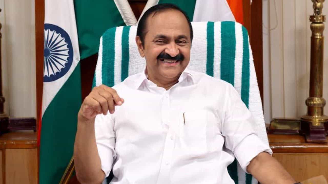 ഒരു രൂപ പോലും വകയിരുത്തിയിട്ടില്ല, ലോക കേരളസഭ തുടരില്ലെന്നത് യുഡിഎഫിൻറെ രാഷ്ട്രീയ തീരുമാനം: മുഖ്യമന്ത്രി ഒരു രൂപ പോലും വകയിരുത്തിയിട്ടില്ല, ലോക കേരളസഭ തുടരില്ലെന്നത് യുഡിഎഫിൻറെ രാഷ്ട്രീയ തീരുമാനം: മുഖ്യമന്ത്രി