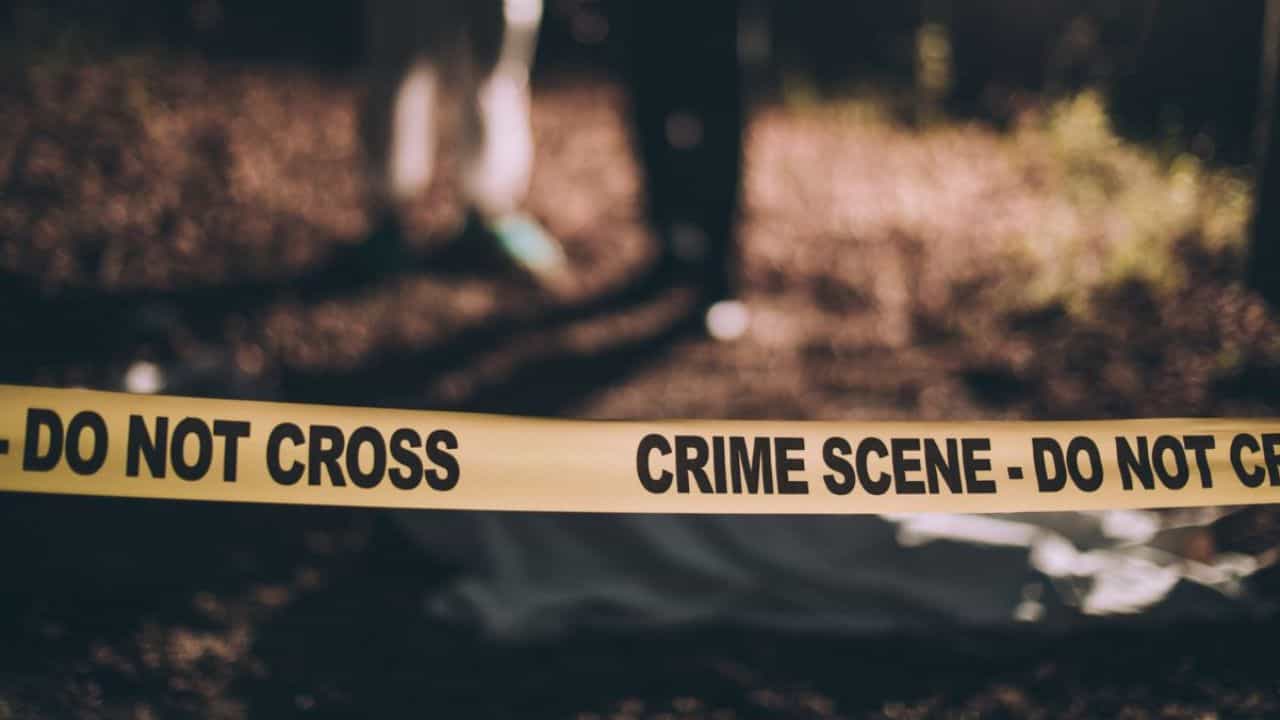 അമ്മയോട് എന്തോ പറഞ്ഞു; ഉറ്റ സുഹൃത്തിനെ പെട്രോൾ ഒഴിച്ച് കത്തിച്ചു യുവാവ് കൊലപ്പെടുത്തി അമ്മയോട് എന്തോ പറഞ്ഞു; ഉറ്റ സുഹൃത്തിനെ പെട്രോൾ ഒഴിച്ച് കത്തിച്ചു യുവാവ് കൊലപ്പെടുത്തി