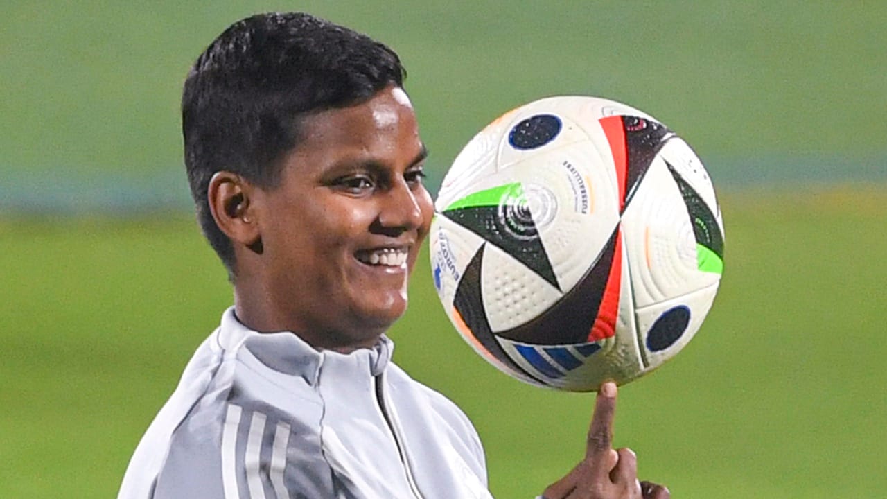 നല്ലൊരു ശൈലിയിലുള്ള ക്രിക്കറ്റ് കളിക്കാനാണ് ഞങ്ങൾ ആഗ്രഹിക്കുന്നത്. അതിൽ തന്നെയാണ് നമ്മുടെ ശ്രദ്ധയും. നല്ല ക്രിക്കറ്റ് കളിക്കുക മാത്രമാണ്  ലക്ഷ്യം. ബാറ്റിംഗ് നിരയായാലും ബൗളിംഗ് നിരയായാലും, കഴിഞ്ഞ രണ്ട് മത്സരങ്ങളിൽ കളിച്ചതുപോലെ തന്നെ ടീം ഒത്തൊരുമയോടെ തുടരണം. ആ ചിന്താഗതി മാത്രമാണുള്ളതെന്നും ദീപ്തി ശര്‍മ പറഞ്ഞു.