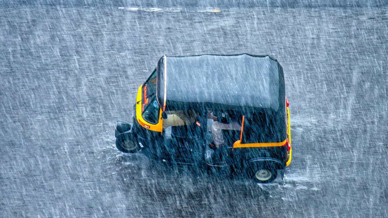 സ്ത്രീകൾക്കും ട്രാൻസ്‌ജെൻഡർ വ്യക്തികൾക്കും പിങ്ക് ഇ-ഓട്ടോകൾ; ആര്‍ക്കെല്ലാം അപേക്ഷിക്കാം?
