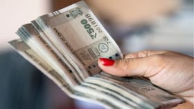 പിഎഫ് ശമ്പള പരിധി ഉയർത്തി, ഇനി കൈയിൽ കിട്ടുന്ന ശമ്പളം കുറയുമോ?