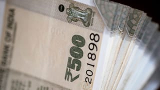 8th Pay Commission: ജീവനക്കാർക്ക് ഇരട്ടി ശമ്പളമോ? ഫിറ്റ്‌മെന്റ് ഫാക്‌ടർ 1.83, 2 ആയാൽ എത്ര കൂടും?