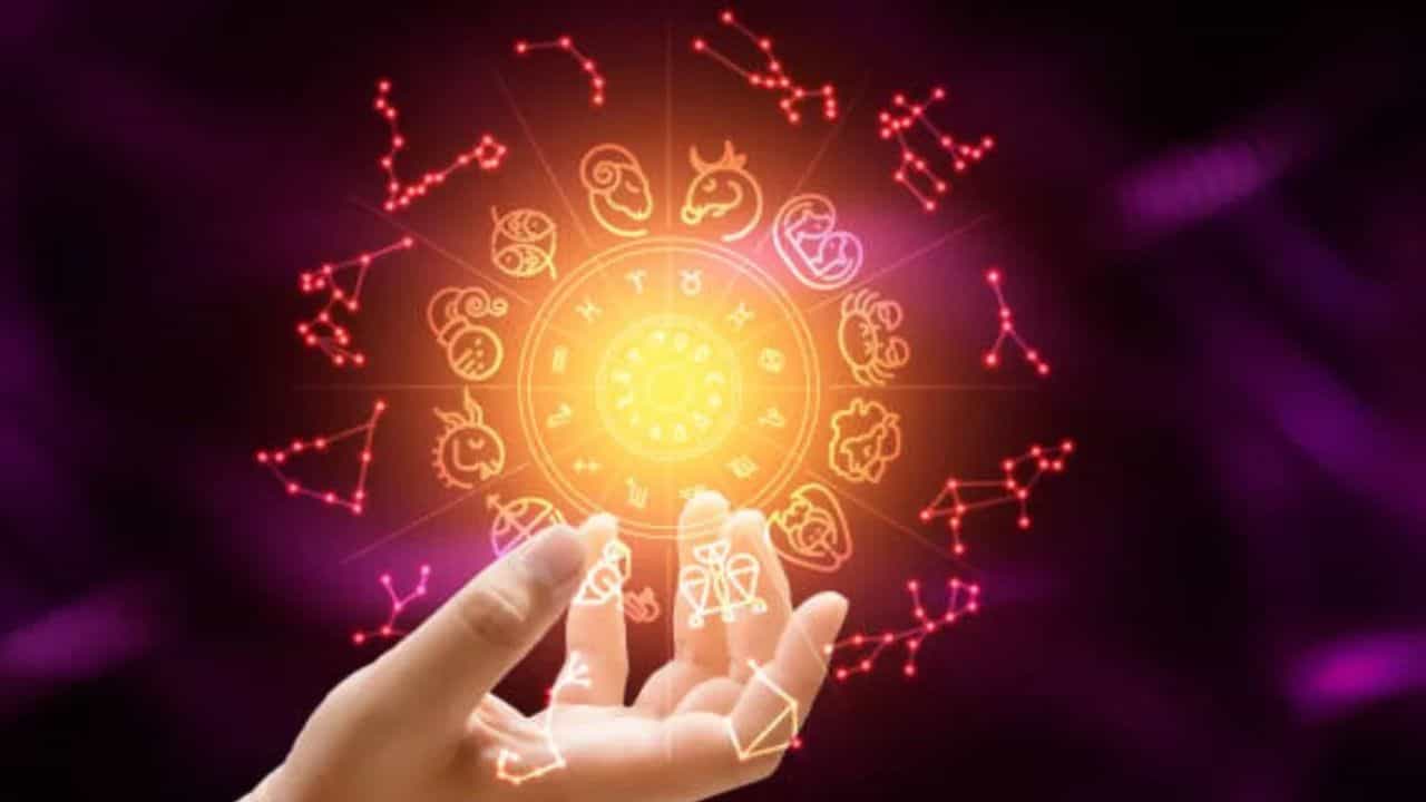 Horoscope Malayalam: തിരക്കുപിടിച്ച് ഒന്നും ചെയ്യരുത്, തൊഴിൽ രംഗത്ത് കഠിനാധ്വാനം ആവശ്യമായി വരും; 12 രാശികളുടെ സമ്പൂർണ്ണ ഫലം