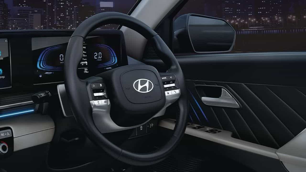 Hyundais New Mid Size SUV : സാധാരണക്കാരുടെ കൈയിൽ ഒതുങ്ങുന്ന മിഡ് സൈസ് എസ്.യു.വിയുമായി ഹ്യൂണ്ടായി Hyundais New Mid Size SUV : സാധാരണക്കാരുടെ കൈയിൽ ഒതുങ്ങുന്ന മിഡ് സൈസ് എസ്.യു.വിയുമായി ഹ്യൂണ്ടായി