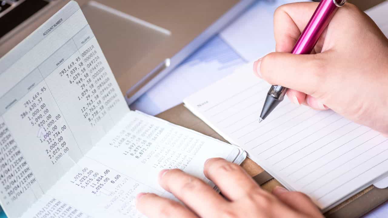 Kerala UGC Salary Arrear: കോളടിച്ചു 1500 കോടി ശമ്പള കുടിശ്ശിക ലഭിക്കും, സർക്കാർ ഉത്തരവ് Kerala UGC Salary Arrear: കോളടിച്ചു 1500 കോടി ശമ്പള കുടിശ്ശിക ലഭിക്കും, സർക്കാർ ഉത്തരവ്