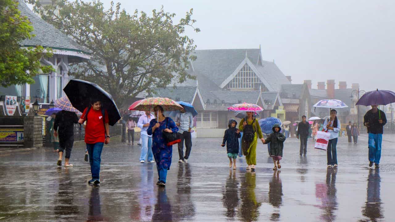 Kerala Weather Update: മഴ മഴയോ...ദേ വീണ്ടും മഴയെത്തി; വിവിധ ജില്ലകളില് മുന്നറിയിപ്പ്, ഇന്നത്തെ കാലാവസ്ഥ Kerala Weather Update: മഴ മഴയോ...ദേ വീണ്ടും മഴയെത്തി; വിവിധ ജില്ലകളില് മുന്നറിയിപ്പ്, ഇന്നത്തെ കാലാവസ്ഥ
