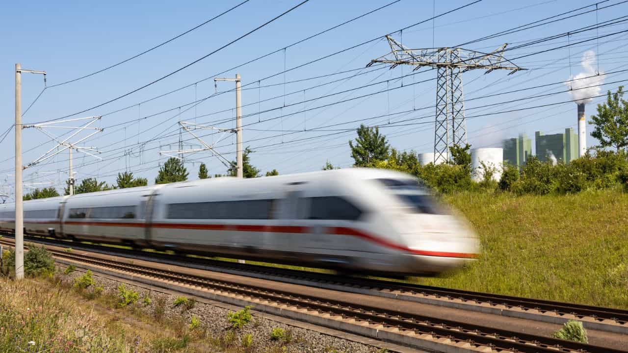 Mumbai-Bengaluru Train: മുംബൈയിൽ നിന്ന് ബെംഗളൂരുവിലേക്ക് പുതിയ ട്രെയിൻ; യാത്രയ്ക്കിടെ സന്ദർശിക്കാം ഈ 6 ഇടങ്ങൾ Mumbai-Bengaluru Train: മുംബൈയിൽ നിന്ന് ബെംഗളൂരുവിലേക്ക് പുതിയ ട്രെയിൻ; യാത്രയ്ക്കിടെ സന്ദർശിക്കാം ഈ 6 ഇടങ്ങൾ