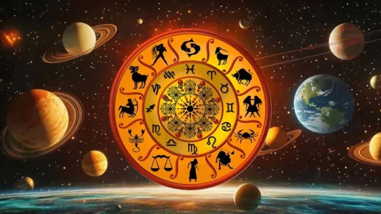 October Month Horoscope: അപകടങ്ങൾ പതിയിരിക്കുന്നു! ഒക്ടോബർ മാസം ഈ മൂന്ന് രാശിക്കാർ എന്ത് കാര്യം ചെയ്യുമ്പോഴും നല്ല ശ്രദ്ധ വേണം October Month Horoscope: അപകടങ്ങൾ പതിയിരിക്കുന്നു! ഒക്ടോബർ മാസം ഈ മൂന്ന് രാശിക്കാർ എന്ത് കാര്യം ചെയ്യുമ്പോഴും നല്ല ശ്രദ്ധ വേണം