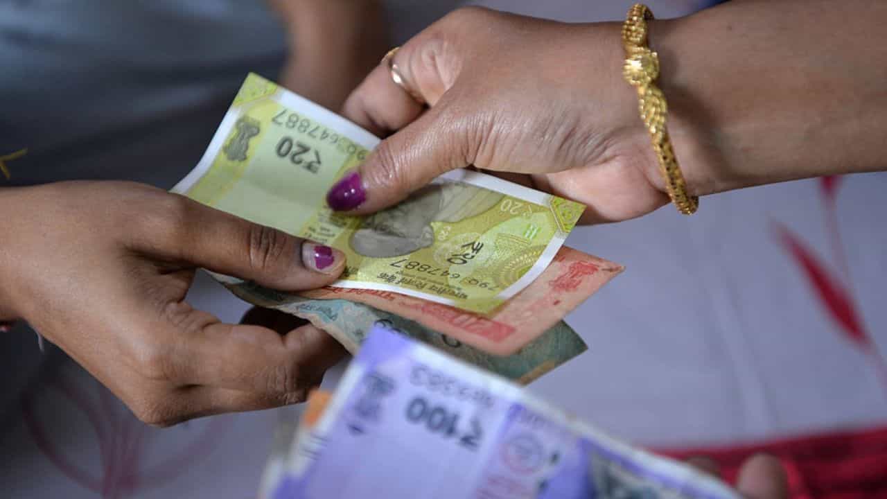 Onam Bumper 2026: ഓണം ബമ്പറില് എത്ര രൂപ നികുതി നല്കണം? എത്ര രൂപ കയ്യില് കിട്ടും? Onam Bumper 2026: ഓണം ബമ്പറില് എത്ര രൂപ നികുതി നല്കണം? എത്ര രൂപ കയ്യില് കിട്ടും?