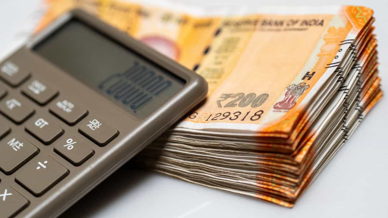 8th Pay Commission: അവസാന ശമ്പളത്തിന്റെ 67% പെൻഷൻ! എട്ടാം ശമ്പള കമ്മീഷൻ, തീരുമാനമെന്ത്? 8th Pay Commission: അവസാന ശമ്പളത്തിന്റെ 67% പെൻഷൻ! എട്ടാം ശമ്പള കമ്മീഷൻ, തീരുമാനമെന്ത്?